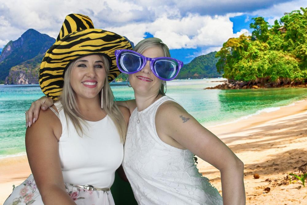 DHL South Regional Meeting | View more photos from the event at gallery.myphotoboothexperience.co.uk/u/MyPhotoBoothExperienceLtd/DHL-South-Regional-Meeting